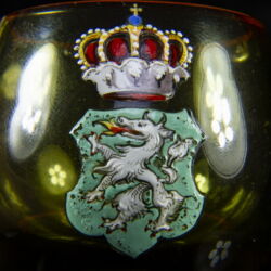 Kép 2/2 - Zöld üvegpohár festett címerrel