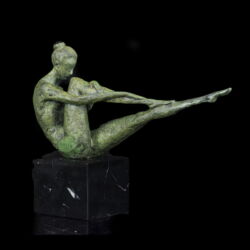 Picture 2/3 -Contemporary bronze sculpture: Seated woman