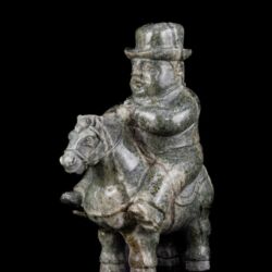 Picture 4/6 -Contemporary marble sculpture: Man with a hat on horseback