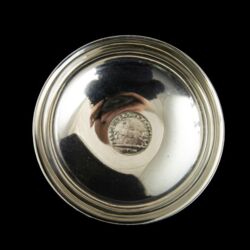 Kép 3/4 - Ezüst pénzérmés kistál Acella, J.H. Benecke