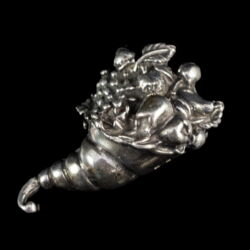 Picture 2/2 -Mini silver cornucopia table decoration