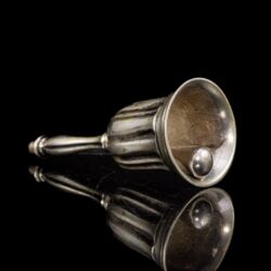 Picture 2/2 -Ezüst asztali kis csengő