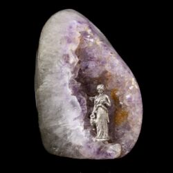 Picture 3/6 -Korsós lány ametiszt ásvánnyal