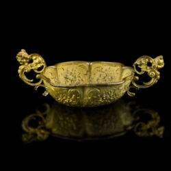 Picture 2/2 -Brass wine-tasting bowl with a putto in its mirror