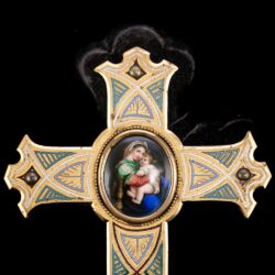 Picture 3/4 -Szenteltvíztartó zománc díszítéssel és Madonna képpel