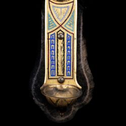 Picture 4/4 -Szenteltvíztartó zománc díszítéssel és Madonna képpel