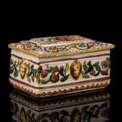 Picture 1/9 -Assisi faience-ceramic box