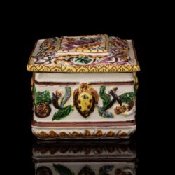 Picture 3/9 -Assisi faience-ceramic box