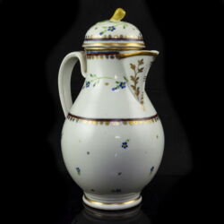 Picture 2/5 -Alt-Wien porcelain coffee pot with lid (1818)