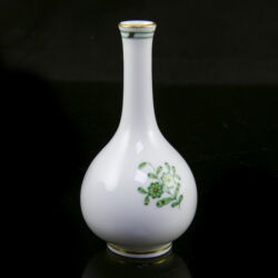 Kép 2/3 - Herendi palack forma mini szálváza zöld Apponyi mintával