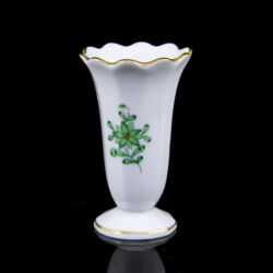 Kép 2/3 - Herendi fodros szélű pici talpas váza zöld Apponyi mintával