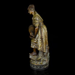 Kép 3/5 - Goldscheider fajansz vízhordó figura