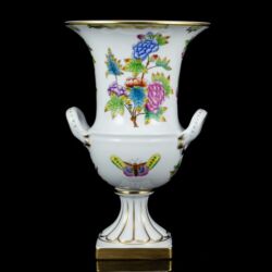 Picture 2/5 -Herend porcelain vase with base (VBO) and with Victoria pattern