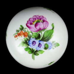 Picture 3/5 -Herend small bonbonniere painted with flower decor