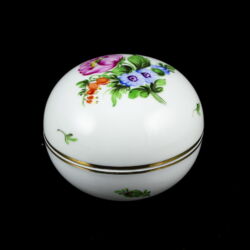 Picture 1/5 -Herend small bonbonniere painted with flower decor