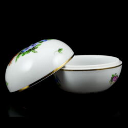 Picture 4/5 -Herend small bonbonniere painted with flower decor