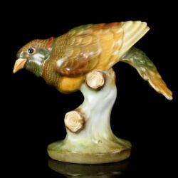 Kép 2/4 - Herendi porcelán fatörzsön pihenő madár figura
