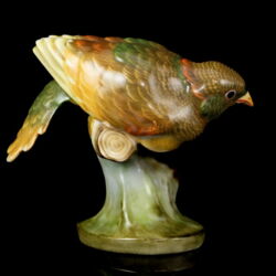 Kép 3/4 - Herendi porcelán fatörzsön pihenő madár figura
