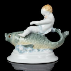 Kép 3/5 - Herendi porcelán halon lovagló fiú figura