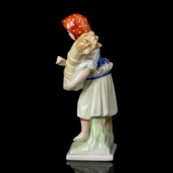 Picture 3/5 -Herendi porcelán kévekötő asszony figura