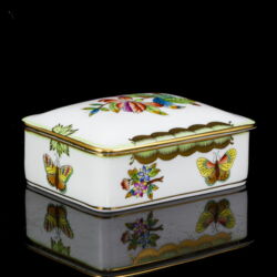 Picture 1/5 -Herendi porcelán dobozka VBO Viktória dekorral