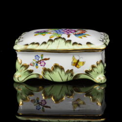 Picture 2/4 -Herendi VBO Viktória dekorral festett porcelán doboz