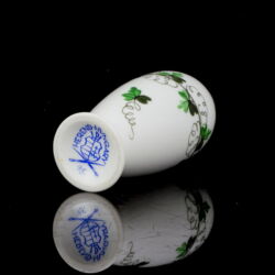 Picture 3/3 -Petrezselyem dekorral festett Herendi vázácska