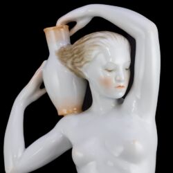 Picture 6/7 -Herendi porcelán kisplasztika: Vízhordó nő figura