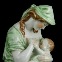 Kép 2/6 - Herendi porcelán figura: Anya gyermekével