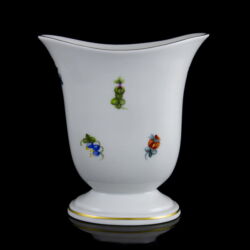 Picture 4/5 -Herend flattened shape footed small vase with flower pattern 