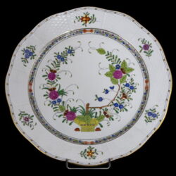 Picture 7/11 -Herend Dinner set for 6 (FV) with Indian basket decor (multi color)