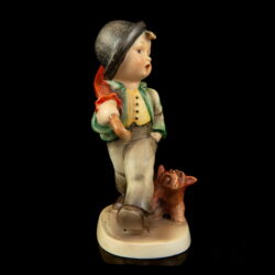 Kép 3/5 - Hummel kisfiú kutyával ernyővel (1935-49)