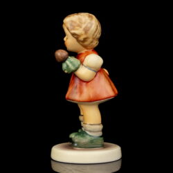 Picture 3/5 -Goebel Kislány figura babával "Pupet Princess"