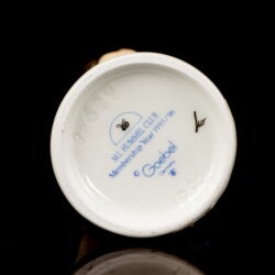 Picture 7/7 -Goebel kislány figura baromfi etetés- "From me to you"