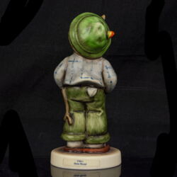 Picture 4/5 -Goebel "Hello World" Bajor népviseletbe öltzött fiú figura