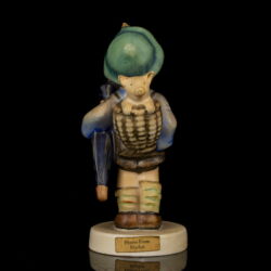 Picture 6/6 -Goebel "Market" Kisfiú esernyővel és kosarában egy malaccal