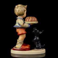 Picture 4/7 -Goebel "Begging His Share" figurine