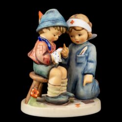 Picture 1/7 -Goebel "Little Nurse" kerámia figura 