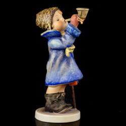 Kép 2/4 - Goebel "Hear Ye, Hear Ye" Lámpaoltogató figura
