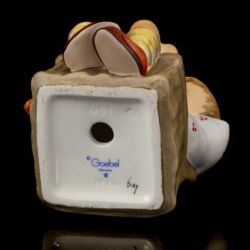 Picture 7/7 -Goebel porcelán fiú figura "Just dozing"  szunyókáló fiú figura 