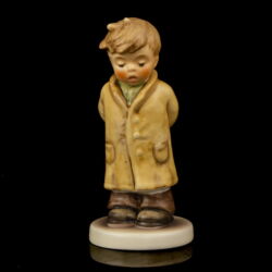 Picture 5/5 -Goebel porcelán figura: "Too shy to sing" -Bátortalan énekes fiú