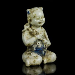 Kép 1/2 - Kínai mázas porcelán figura lótuszvirággal