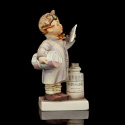 Kép 2/6 - Goebel figura "Little Pharmacist" A kis gyógyszerész