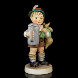 Kép 2/7 - Goebel figura "For Father"  A segítő kisfiú söröskorsóval és terménnyel a kezében