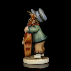 Picture 4/6 -Goebel figurine "Sweet Music" Boy with bass