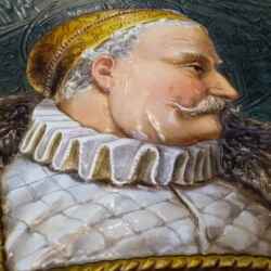 Kép 3/3 - Porcelán falitányér főnemes férfi portréjával