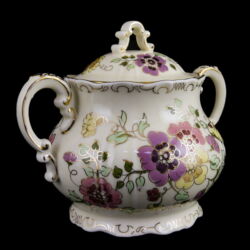 Picture 2/4 -Zsolnay butterfly-patterned sugar bowl with lid (for tea set)