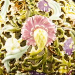 Kép 4/5 - Zsolnay duplafalú díszváza pár áttört virágmintás díszítéssel