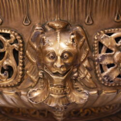 Kép 2/10 - Zsolnay historizáló virágtartó posztamensen az (elefántcsont)  Ivory- sorozatból