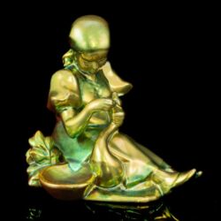 Picture 1/7 -Eozin mázas Zsolnay libát tömő lány kisplasztika